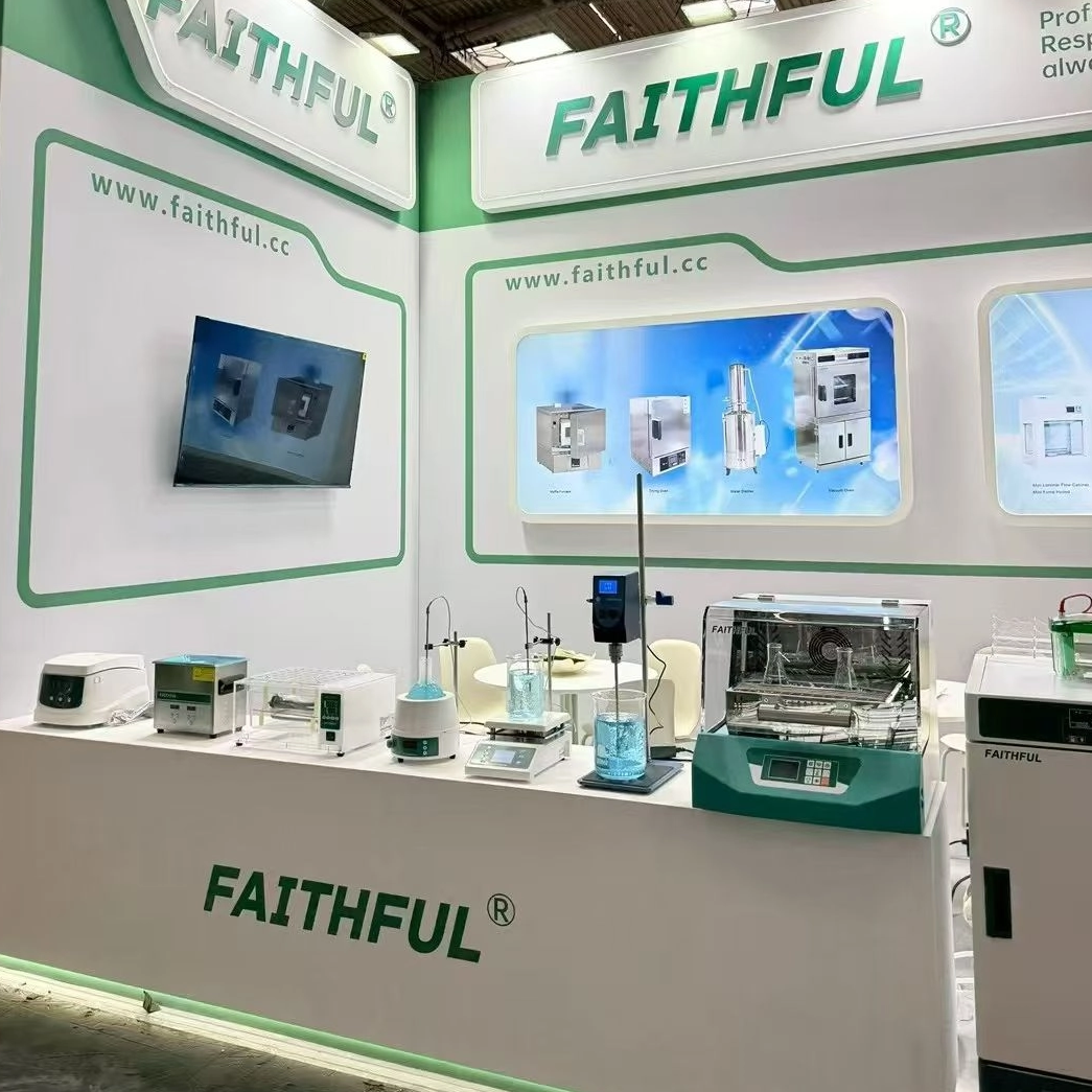 Приветствует посетителей со всего мира на выставке Analytica в Мюнхене 2026